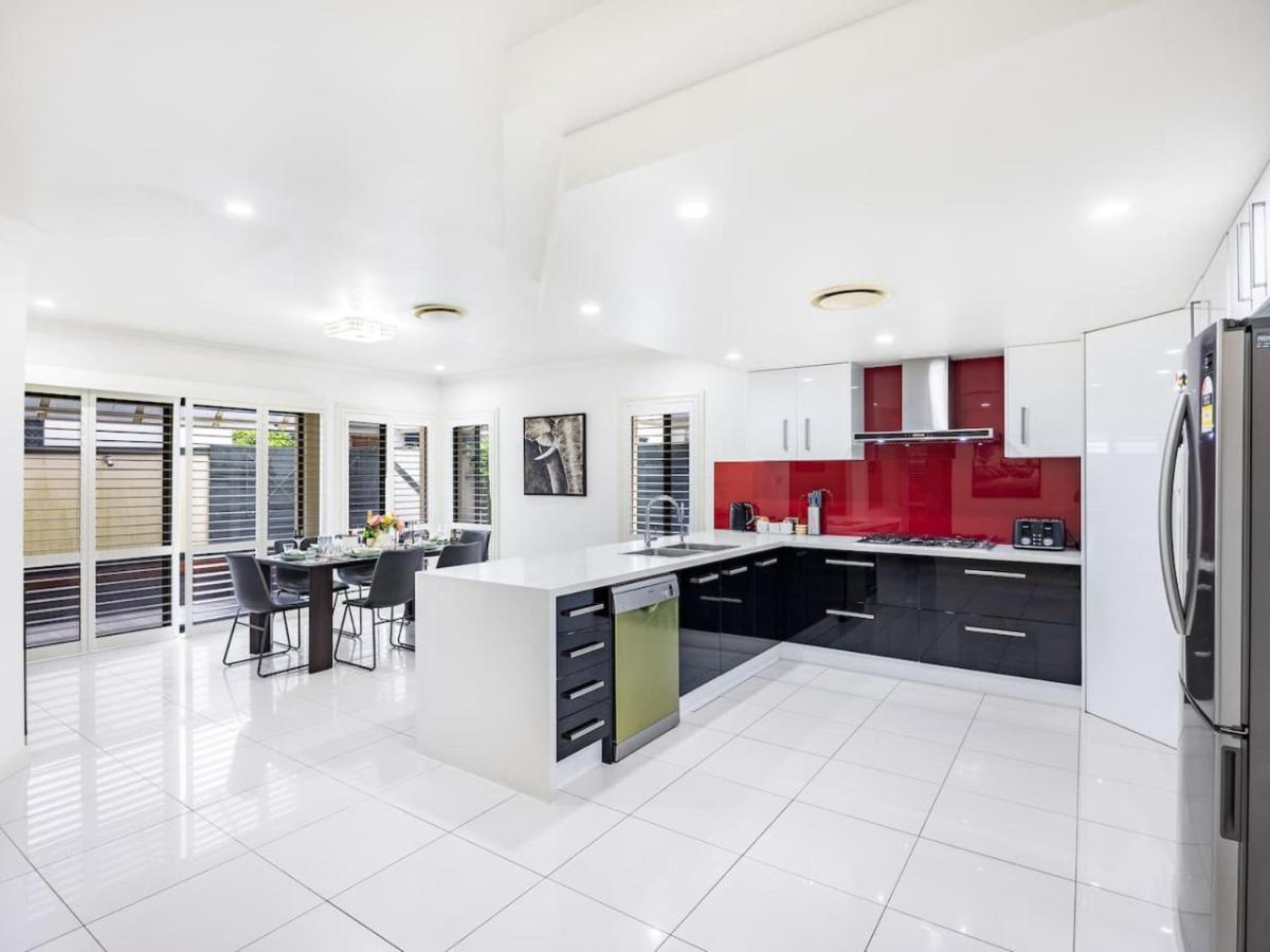 Spacious Comfy 5 Bedroom Home Near Sunnybank Brisbane Exterior photo